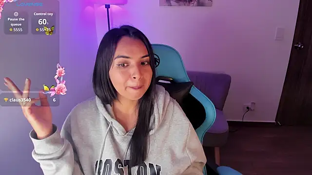 Miss Nicole online show from April 30, 8:57 pm