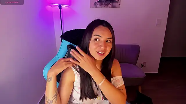 Miss Nicole online show from May 9, 1:31 am