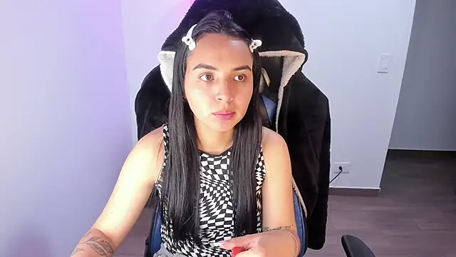 Miss Nicole online show from November 8, 1:31 am