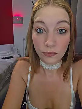 Snapshot of XLisaxx chatting on July 7, 3:37 pm XLisaxx online show from July 7, 3:37 pm