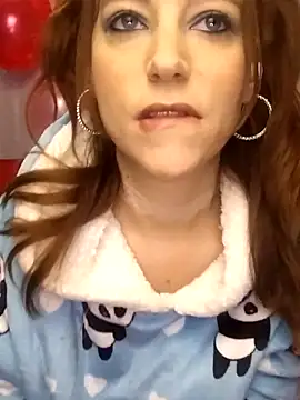 XLisaxx online show from February 12, 10:15 am