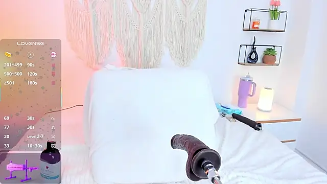 evaa rose online show from November 22, 8:29 pm