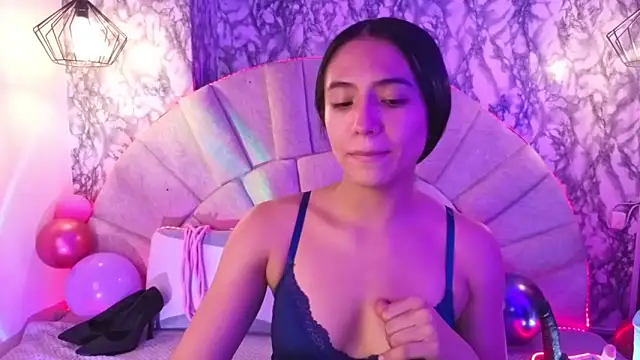  emma miller  online show from May 9, 11:46 am