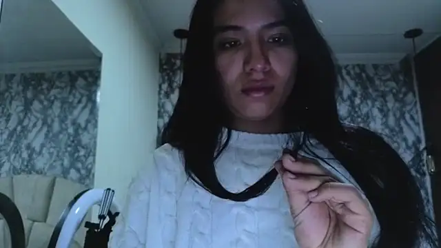  emma miller  online show from May 12, 11:27 am