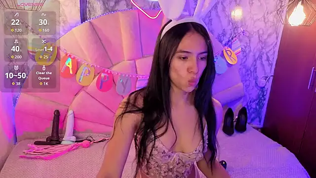  emma miller  online show from April 4, 12:01 pm