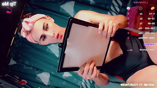 CharlotteBigCock online show from October 25, 3:56 pm