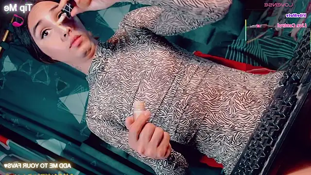 CharlotteBigCock online show from June 4, 2:22 pm