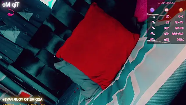 Snapshot of CharlotteBigCock chatting on February 14, 2:17 pm CharlotteBigCock online show from February 14, 2:17 pm