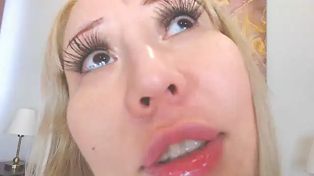 Snapshot of Yulianna_Smith chatting on December 30, 7:26 am Yulianna Smith online show from December 30, 7:26 am