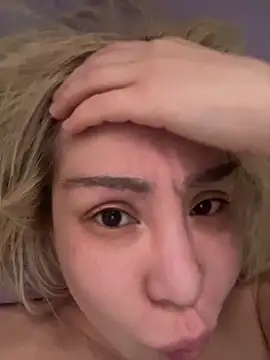 Yulianna Smith online show from March 29, 1:51 am