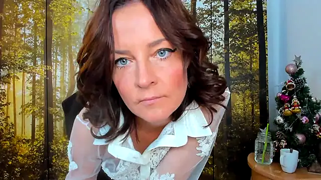 ViciousSiren online show from December 17, 6:18 am