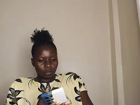 queenofqueens96 online show from May 2, 7:35 am