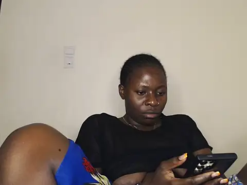 queenofqueens96 online show from February 21, 7:54 am