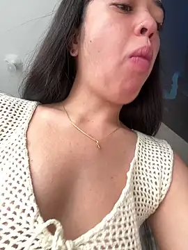 Snapshot of Reggie-Liam chatting on December 17, 6:53 pm Reggie-Liam online show from December 17, 6:53 pm