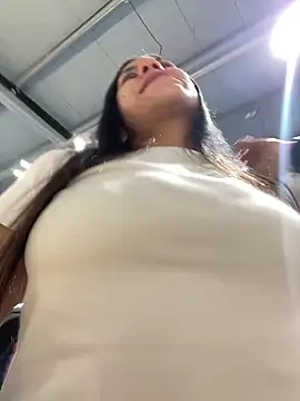 Snapshot of Reggie-Liam chatting on December 18, 8:03 pm Reggie-Liam online show from December 18, 8:03 pm