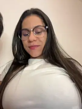 Snapshot of Reggie-Liam chatting on December 13, 11:39 pm Reggie-Liam online show from December 13, 11:39 pm