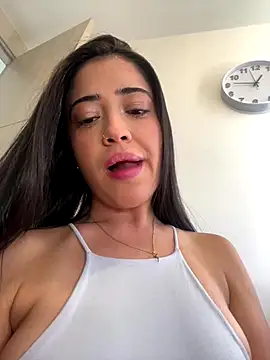 Snapshot of Reggie-Liam chatting on September 27, 5:52 pm Reggie-Liam online show from September 27, 5:52 pm