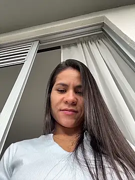 Snapshot of Reggie-Liam chatting on February 20, 8:33 pm Reggie-Liam online show from February 20, 8:33 pm