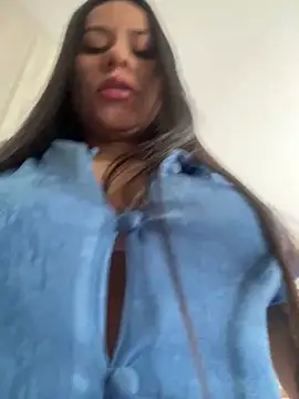 Snapshot of Reggie-Liam chatting on February 19, 3:49 pm Reggie-Liam online show from February 19, 3:49 pm