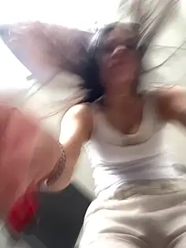 Snapshot of Reggie-Liam chatting on March 18, 6:50 pm Reggie-Liam online show from March 18, 6:50 pm