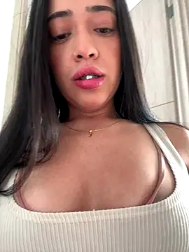 Snapshot of Reggie-Liam chatting on September 24, 6:36 pm Reggie-Liam online show from September 24, 6:36 pm