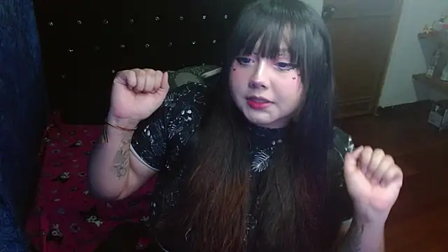 Snapshot of litlle_cat chatting on October 11, 5:30 am litlle cat online show from October 11, 5:30 am