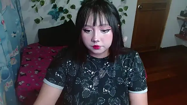 Snapshot of litlle_cat chatting on February 2, 4:59 am litlle cat online show from February 2, 4:59 am
