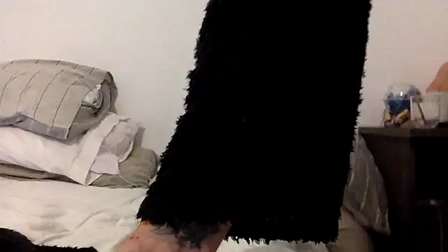 Snapshot of bigguy101 chatting on November 16, 8:08 am bigguy101 online show from November 16, 8:08 am