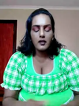 Snapshot of NWC4LYF chatting on November 15, 7:56 am NWC4LYF online show from November 15, 7:56 am