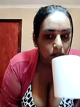 Snapshot of NWC4LYF chatting on November 6, 9:41 pm NWC4LYF online show from November 6, 9:41 pm