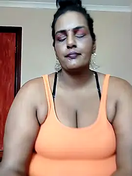 Snapshot of NWC4LYF chatting on November 18, 8:39 am NWC4LYF online show from November 18, 8:39 am