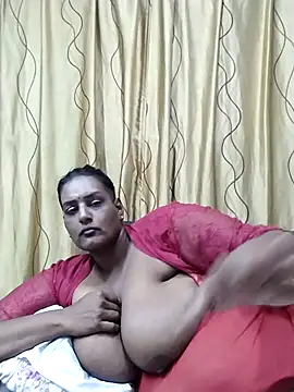 Snapshot of NWC4LYF chatting on July 5, 10:27 pm NWC4LYF online show from July 5, 10:27 pm