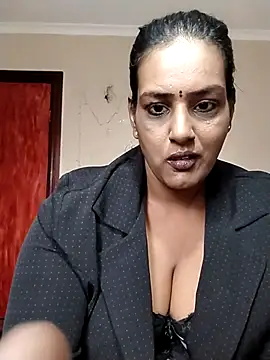Snapshot of NWC4LYF chatting on June 13, 8:01 am NWC4LYF online show from June 13, 8:01 am