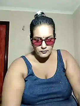 NWC4LYF online show from April 18, 6:54 pm