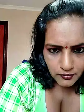 Snapshot of NWC4LYF chatting on November 2, 6:18 am NWC4LYF online show from November 2, 6:18 am