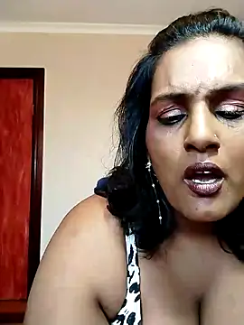 Snapshot of NWC4LYF chatting on October 25, 7:07 am NWC4LYF online show from October 25, 7:07 am