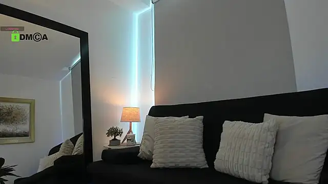 Snapshot of antonella_dom1 chatting on June 3, 3:17 pm antonella dom1 online show from June 3, 3:17 pm