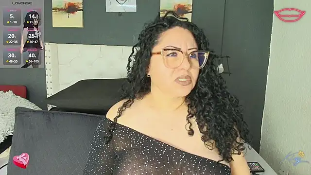 hazel milf online show from February 27, 12:05 pm