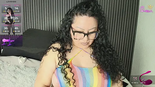 Snapshot of hazel_milf chatting on July 20, 11:34 am hazel milf online show from July 20, 11:34 am