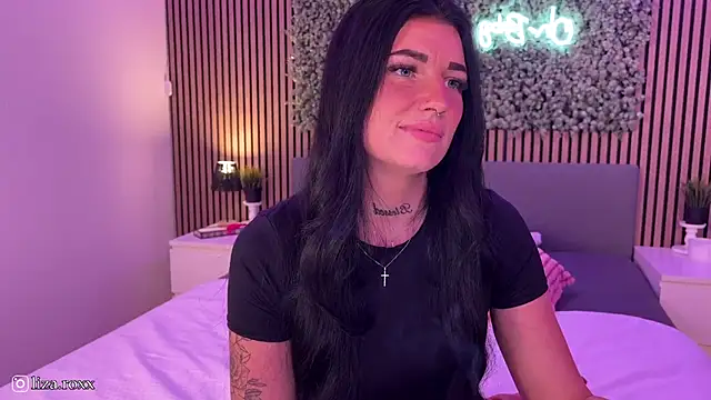 Snapshot of LizaRoxx chatting on September 19, 9:30 pm LizaRoxx online show from September 19, 9:30 pm