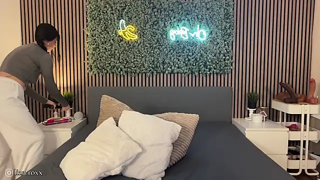 Snapshot of LizaRoxx chatting on October 7, 7:15 pm LizaRoxx online show from October 7, 7:15 pm