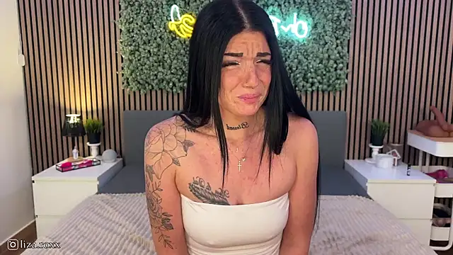 Snapshot of LizaRoxx chatting on October 4, 10:00 pm LizaRoxx online show from October 4, 10:00 pm