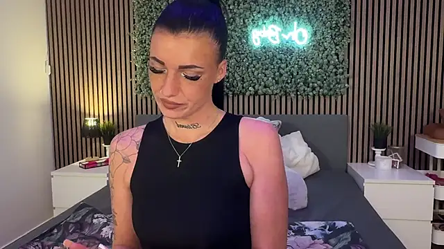 Snapshot of LizaRoxx chatting on November 10, 8:47 pm LizaRoxx online show from November 10, 8:47 pm