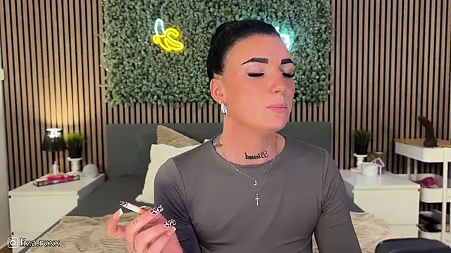 Snapshot of LizaRoxx chatting on October 13, 6:53 pm LizaRoxx online show from October 13, 6:53 pm