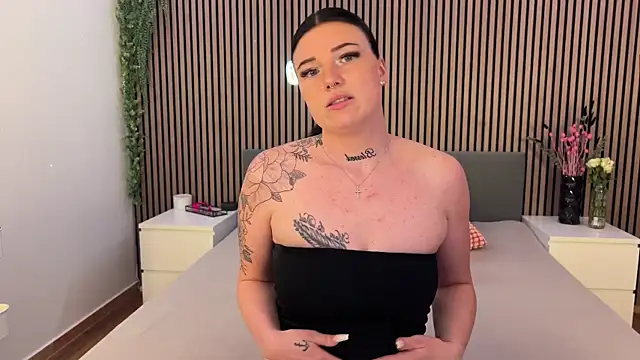 Snapshot of LizaRoxx chatting on March 17, 7:37 pm LizaRoxx online show from March 17, 7:37 pm