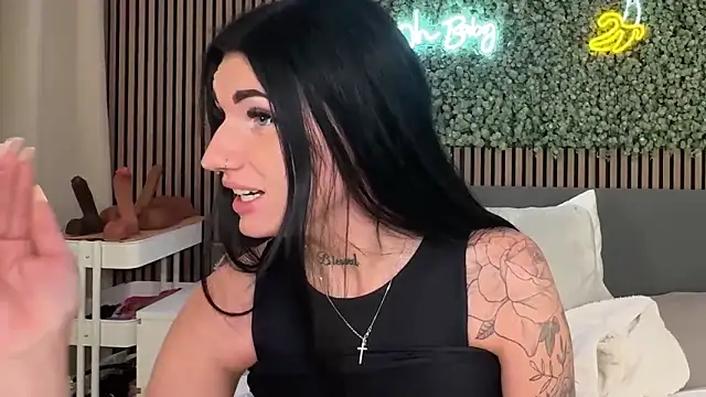 Snapshot of LizaRoxx chatting on November 28, 8:53 pm LizaRoxx online show from November 28, 8:53 pm