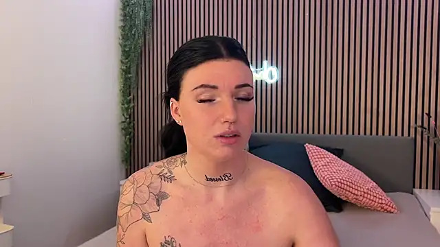 Snapshot of LizaRoxx chatting on March 17, 10:40 pm LizaRoxx online show from March 17, 10:40 pm