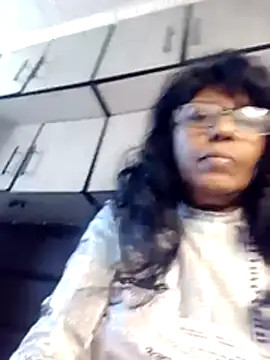 Snapshot of MsAttitude chatting on July 16, 9:28 am MsAttitude online show from July 16, 9:28 am