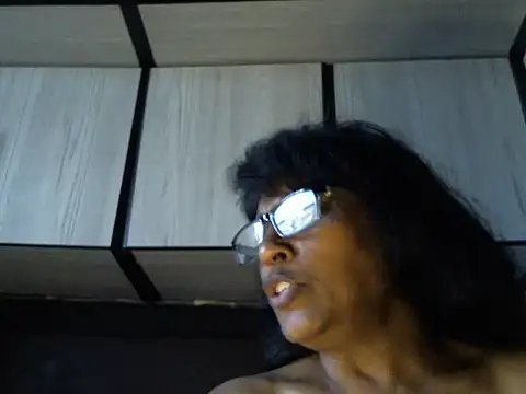 MsAttitude online show from March 13, 5:56 am