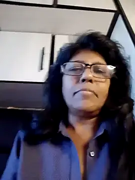 MsAttitude online show from June 5, 8:20 am